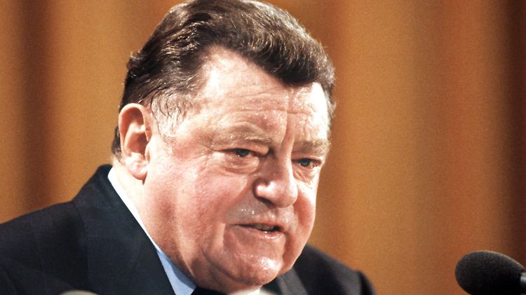 Vertreter der politischen Attacke: Franz Josef Strauß.