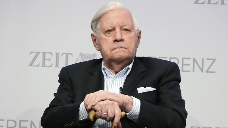 Helmut Schmidt ist 96 Jahre alt.