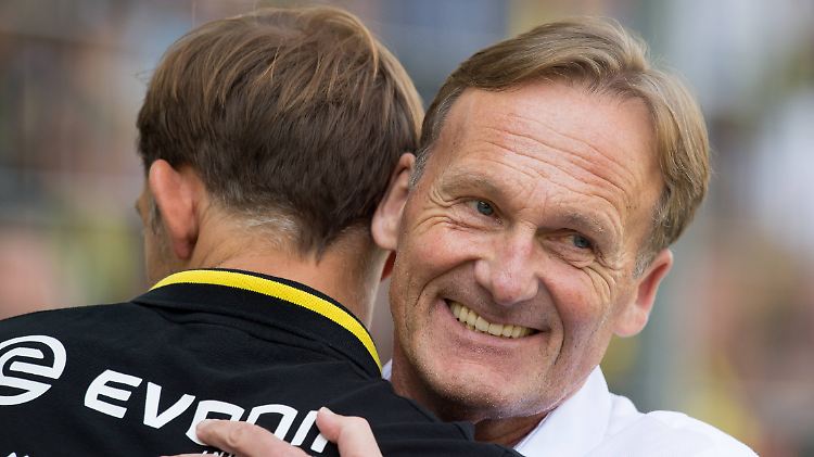 "Er ist von seiner ganzen Art, von seinem Wesen, sicher ein Langzeit- und kein Kurzzeit-Trainer. " Sagt Hans-Joachim Watzke über Thomas Tuchel.