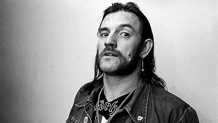 Er dachte, er habe sich auskuriert, doch nun musste Lemmy Kilmister erneut ein Motörhead-Konzert abbrechen.