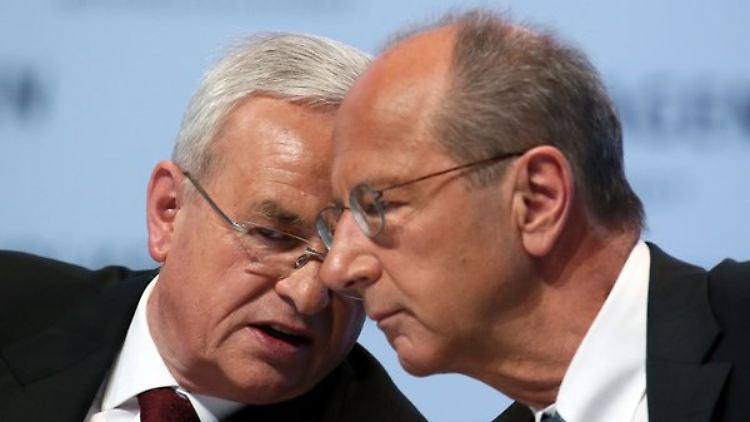 Das neue Führungs-Duo bei Volkswagen: Konzernchef Winterkorn (l.) und der designierte Aufsichtsratschef Hötsch.