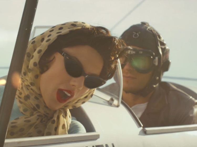 Swift steht eben auf Retro-Optik. Vielleicht war das ja der Grund für ihr nostalgisches Afrika-Video.
