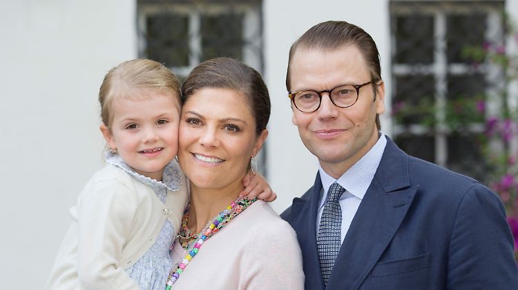 Bald zu viert: Prinzessin Estelle, Mama Victoria und Papa Daniel.