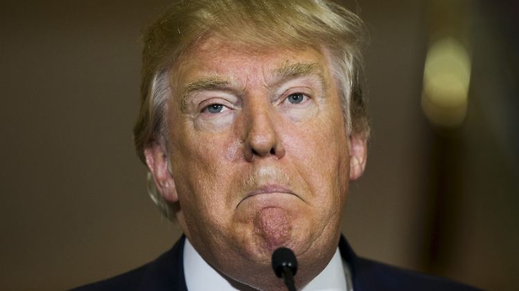 Den Fragen zum Nahen Osten weicht Trump aus.