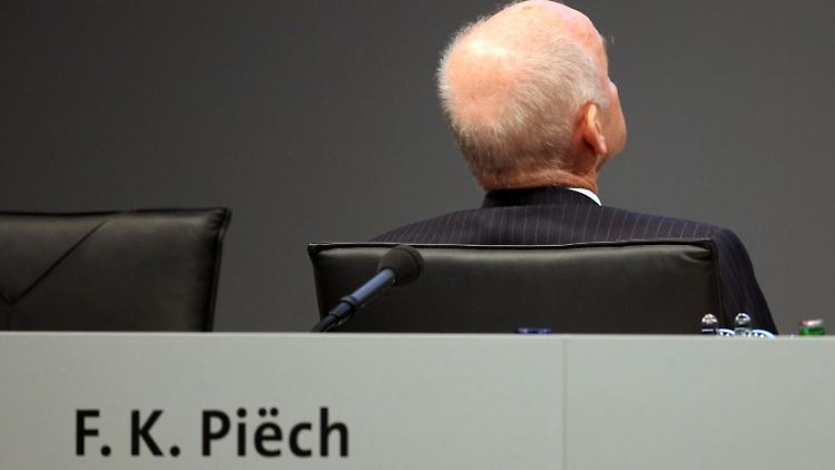 Mit ihm ist immer noch zu rechnen: Der 78-jährige Piëch hatte im Frühjahr einen Machtkampf um die Führung von Europas größtem Autobauer gegen Winterkorn verloren. 