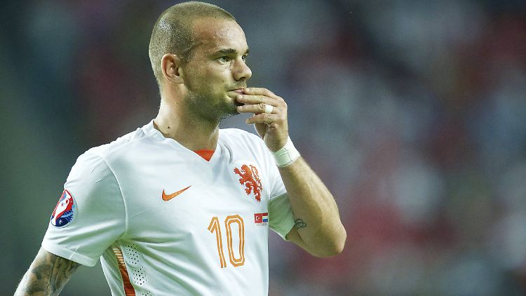 Weslej Sneijder kam mit Holland im EM-Qualifikationsspiel in der Türkei gehörig unter die Räder. 