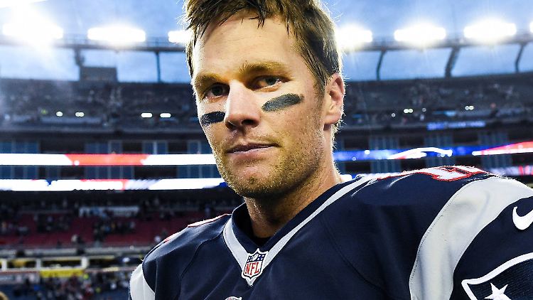 Tom Brady darf zum Saisonstart mitwirken. Lange war das unklar.