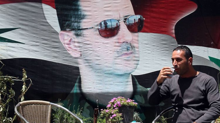 Zumindest in Damaskus hängen die Assad-Plakate noch.