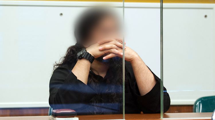 Sechs Jahre muss der Angeklagte wegen Mitgliedschaft in einer terroristischen Vereinigung im Ausland in Haft.