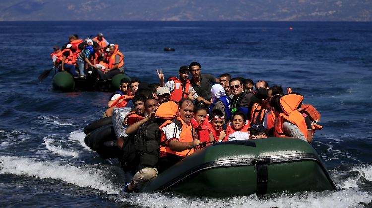 Zu Tausenden kamen in den vergangenen Wochen Flüchtlinge aus Syrien, Irak, Afghanistan und anderen Krisenstaaten auf den griechischen Inseln an. Sie wollen alle nach Mitteleuropa.