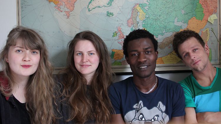 Verstehen sich super miteinander: Sarah, Luca, Saidou und Till (v.l.).