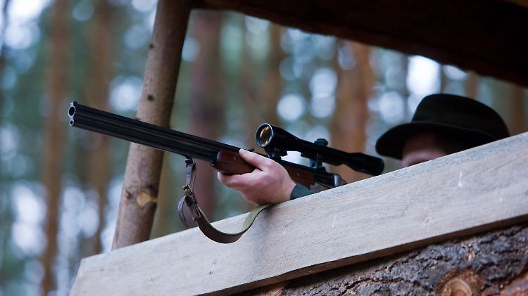 Ein Waffenbesitzer muss die Gewähr dafür bieten, dass er persönlich geeignet ist, mit Waffen oder Munition vorsichtig und sachgemäß umzugehen.