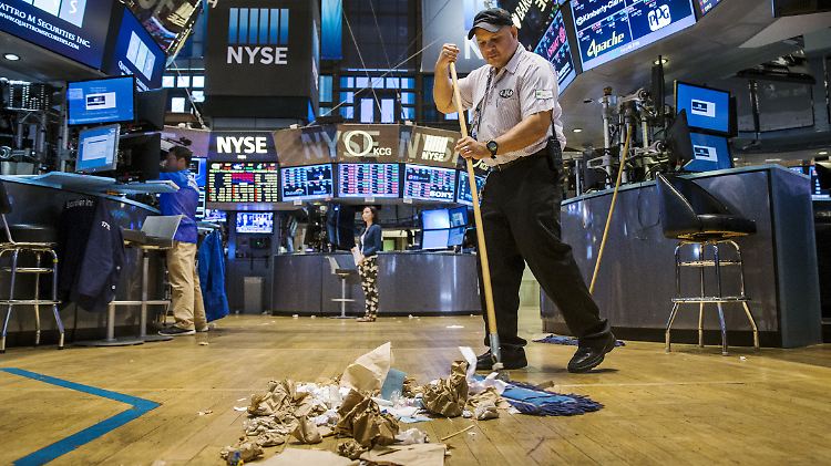 Eine harte Zinswende und massive Bewegungen an den Finanzmärkten könnten den Aufschwung in den USA gefährden, so Fuest. 
