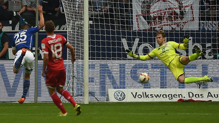 Klaas-Jan Huntelaar war in jeder Hinsicht der Mann des Spiels zwischen Schalke und Mainz.