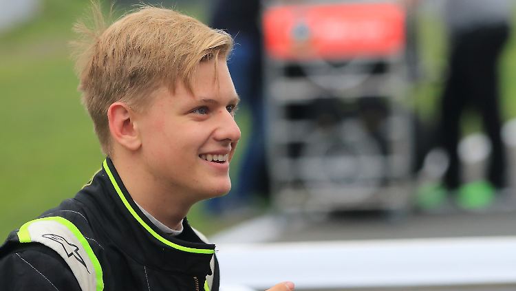 Der 16-jährige Mick fährt wie ein Schumacher, sagt Teamchef Amersfoort.