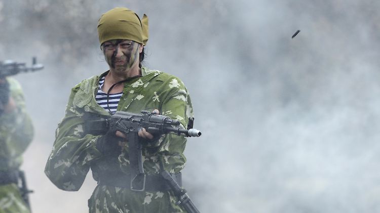 Alle Waffengattungen sind an dem Manöver an der Übung beteiligt. Im Bild: eine russische Soldatin Ende Juli.
