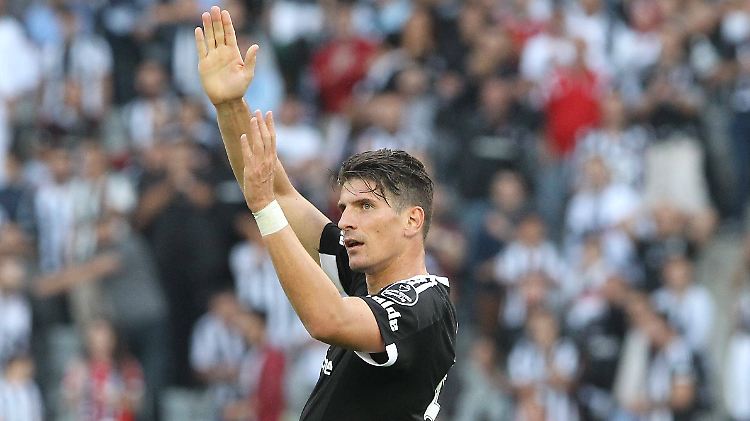Geht doch: Mario Gomez trifft für Besiktas.