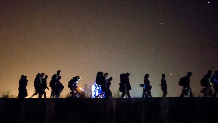 Durch die Abschottungspolitik sind vermehrt die Dienste der Schleuser gefragt.