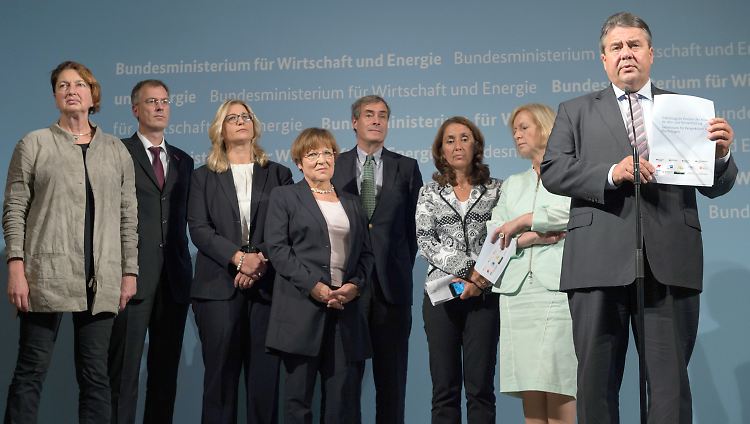 Politik und Wirtschaft haben eine Allianz für die Aus- und Weiterbildung von Flüchtlingen beschlossen.