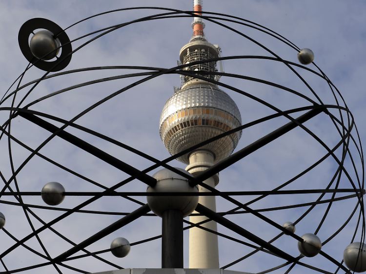 Berlin mit dem stark frequentierten Fernsehturm, dem mit 368 Metern höchsten Bauwerk Deutschlands, gilt bei Experten immer als potenzielles Terrorziel.