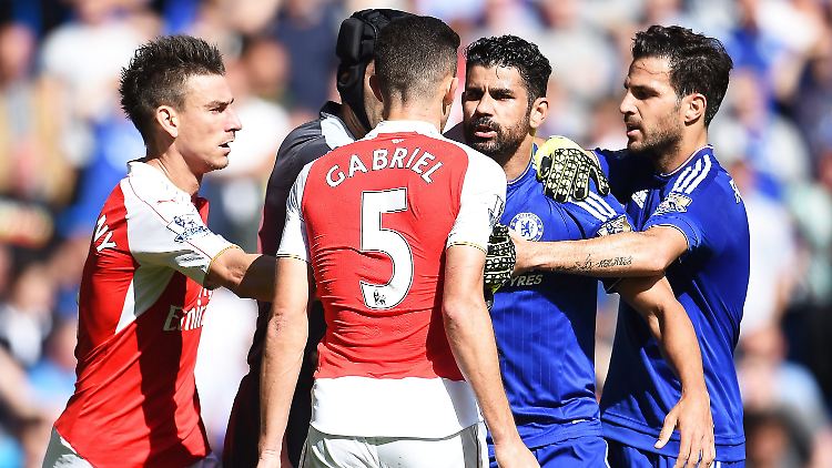 Arsenals Gabriel ließ sich von Chelseas Sturmstar Diego Costa so lange provozieren, bis er schließlich selbst vom Platz flog.