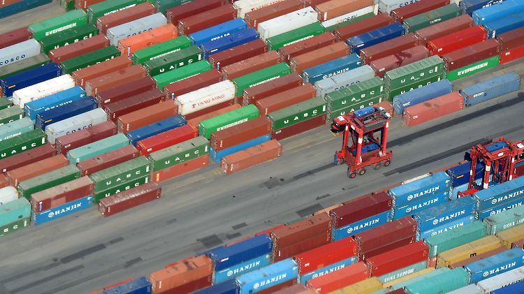 Bei den deutschen Exporten nach Russland wird für 2015 ein Rückgang von etwa 8,5 Milliarden Euro erwartet.