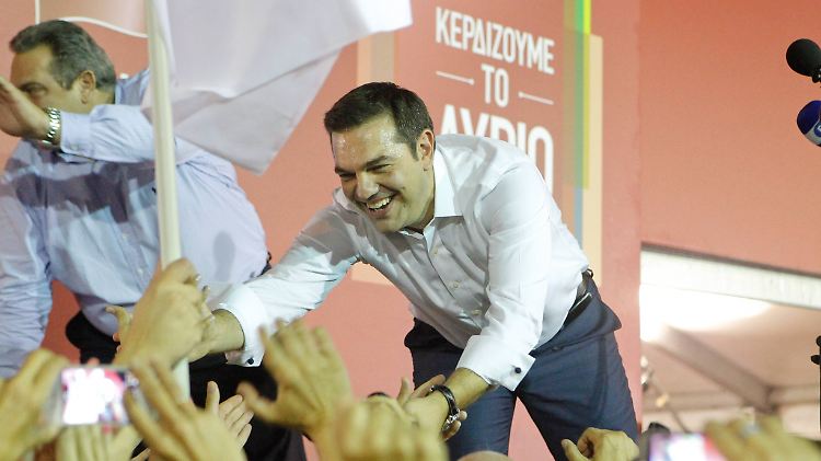 Tsipras nach seinem überraschend deutlichen Sieg.