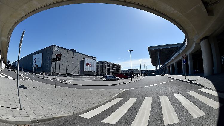 Bereits am Freitag sind Teile des Terminals gesperrt worden.