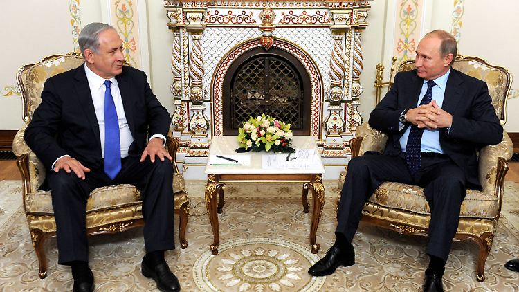 Benjamin Netanjahu trifft sich in Moskau mit Wladimir Putin, um über die Lage in Nahost zu sprechen.