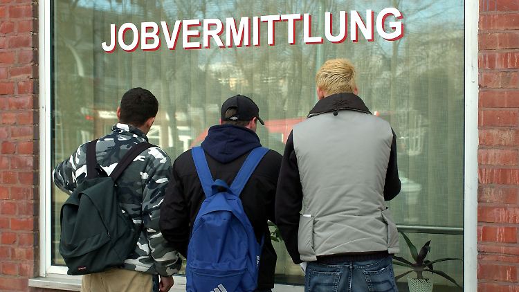 Der niedrige Regelsatz soll zur Arbeit motivieren. Doch was hat dieses Kriterium mit einer würdigen Existenz zu tun?