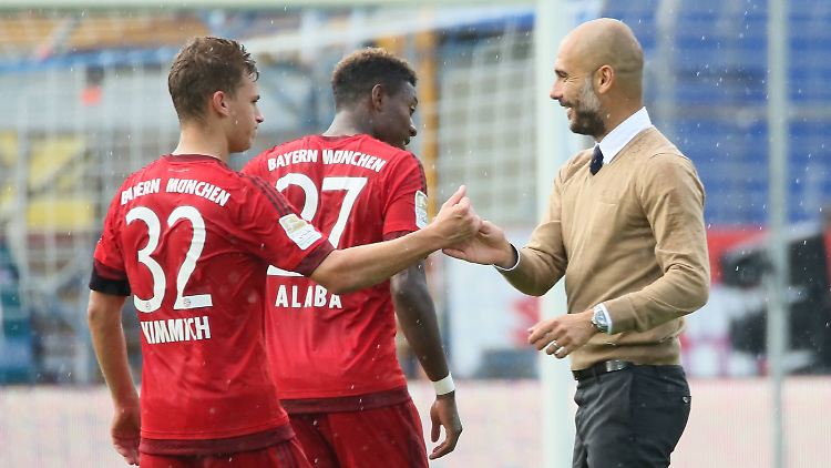 Hat Gefallen an Joshua Kimmich gefunden: Bayerns Coach Josep Guardiola.