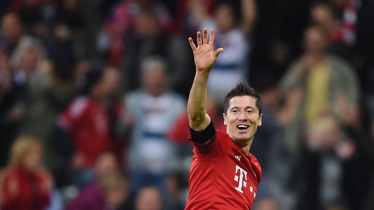 Fünf Tore, vier Einträge ins Guinness-Buch der Rekorde: Robert Lewandowski hat Geschichte geschrieben.