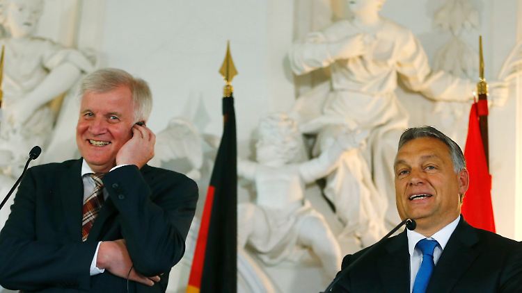 Gemeinsam gegen Merkel: Seehofer und Orbán im oberfränkischen Kloster Banz.