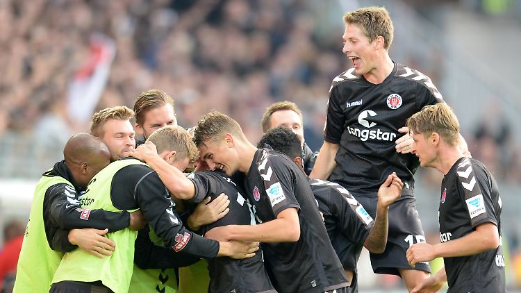 Weiter spitzenmäßig unterwegs: Mit 1:0 setzte sich der FC St. Pauli gegen Heidenheim durch.
