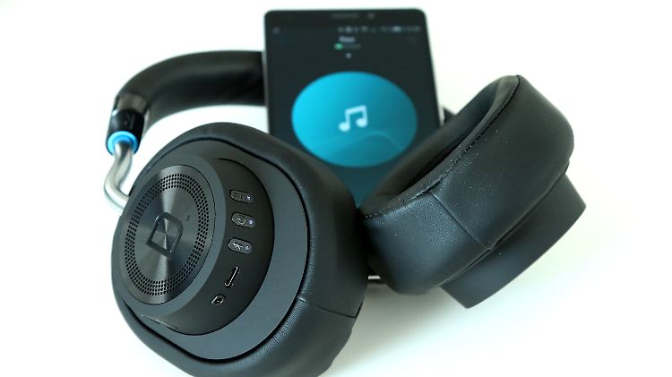 Der Symphony 1 von Definitive Technology ist ein mächtiger Kopfhörer - das gilt nicht nur für den Klang.