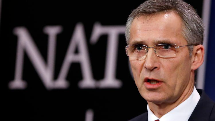 Nato-Generalsekretär Jens Stoltenberg sagte, die verstärkte Militärpräsenz Russlands bereite ihm große Sorgen.