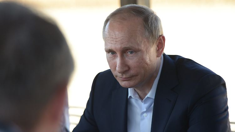 Putin wirft indirekt den USA vor, für die hoffnungslose Lage in Syrien verantwortlich zu sein. 