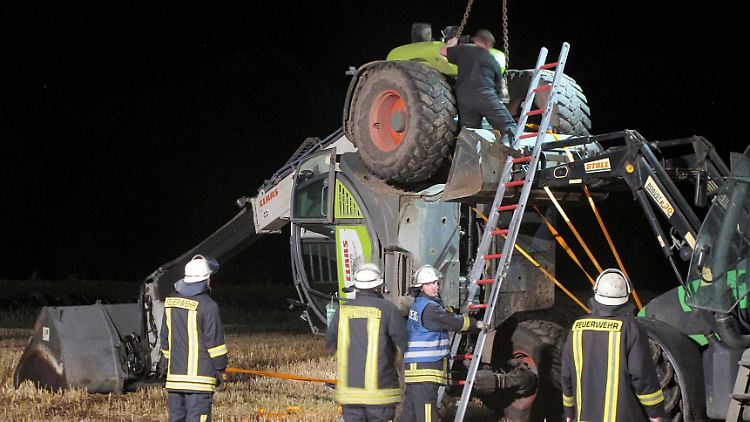 Der Bagger-Besitzer muss sich weiterhin wegen fahrlässiger Tötung und fahrlässiger Körperverletzung vor Gericht verantworten.