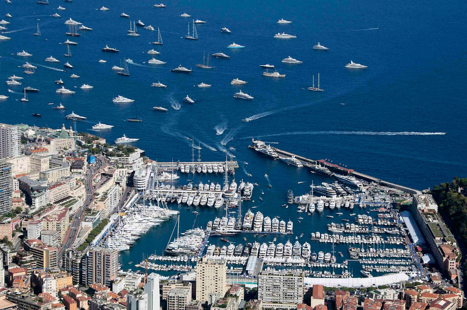 Na? Erkannt? Na Klar. Das ist der Port Hercule in Monaco ...