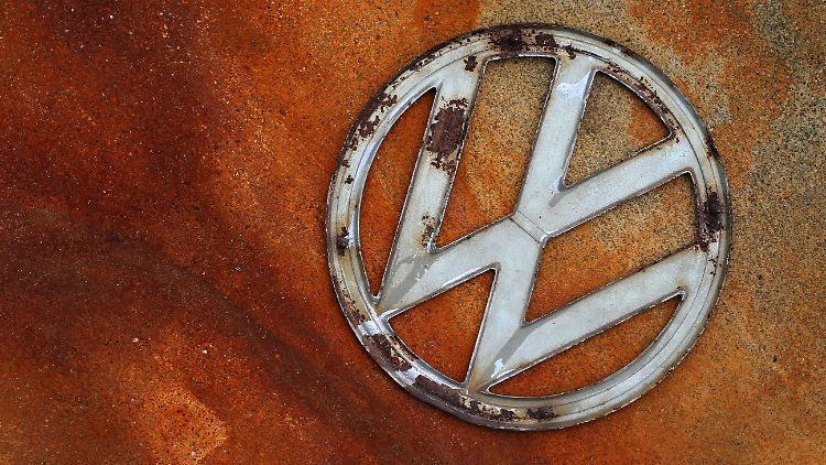 Bei VW ist der Lack erst mal ab.