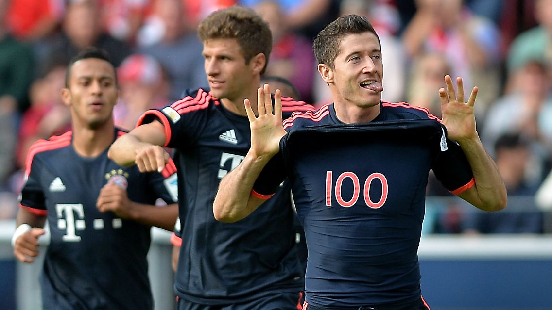 "Lewy hat eine kleine Krise. Er hat nur zwei Tore gemacht. Aber wir drücken mal ein Auge zu." (Bayern Münchens Sportdirektor Matthias Sammer nach dem 3:0 in Mainz über den Doppelpack von Robert Lewandowski, der im Spiel zuvor gegen Wolfsburg fünfmal getroffen hatte)