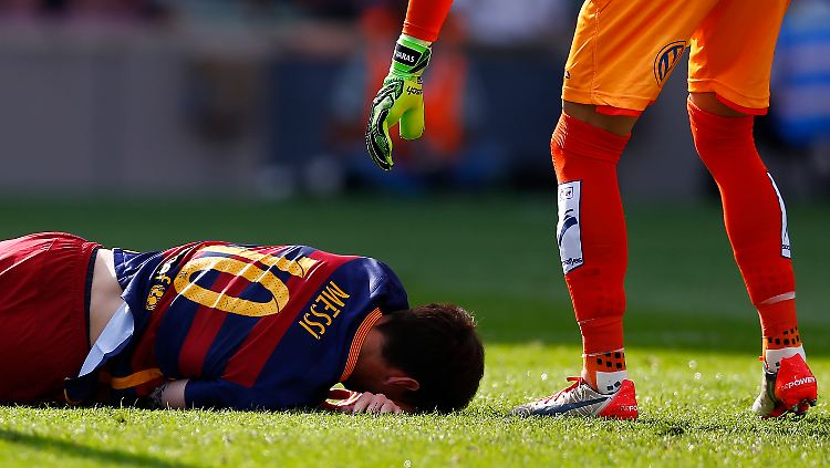 Wie schwer Messi verletzt ist, ist noch unklar.