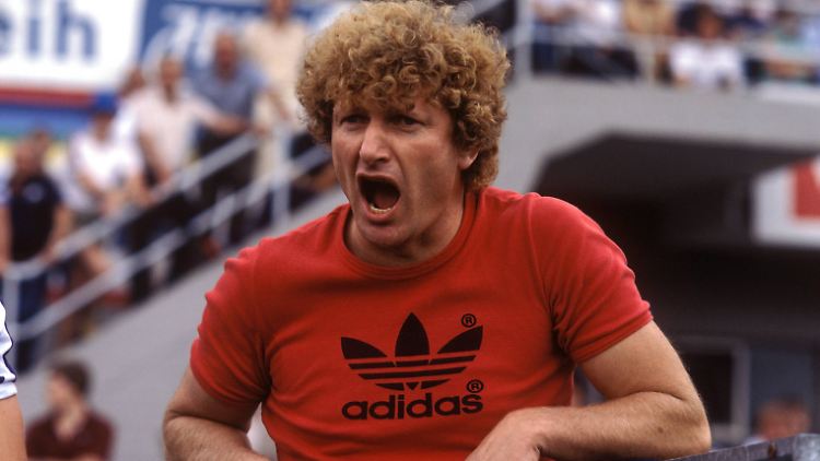 "Der soll froh sein, wenn er auf unserem Platz den Sauerstoff kostenlos einatmen darf": Uwe Klimaschefski 1985 in Saarbrücken.