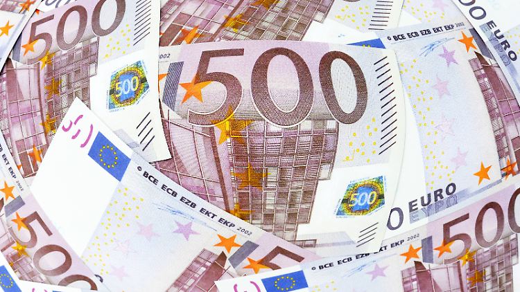 600 Millionen Fünfhunderter im Umlauf: Ein Teil des Geldwertes müsste die Zentralbank durch den Nachdruck kleinerer Geldscheine ersetzen.