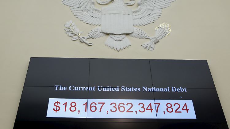 Die US-Schuldenuhr tickt: Hier der Stand am 18. Juli 2015.