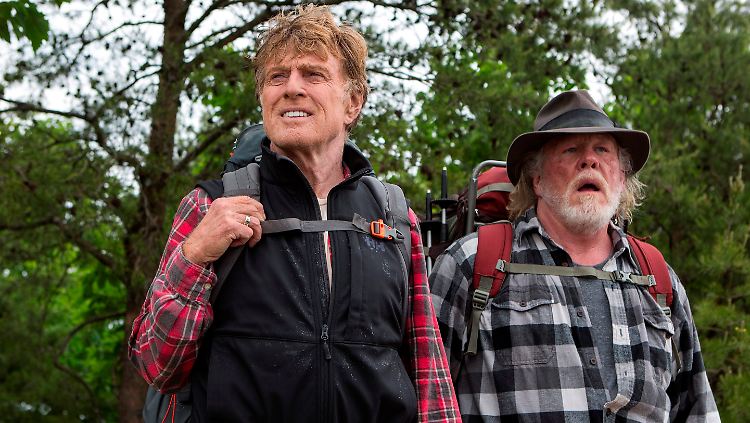 Ist es noch weit? Bill Bryson (Robert Redford) und sein alter Schulfreund Stephen Katz (Nick Nolte) kämpfen sich den Appalachian Trail entlang.