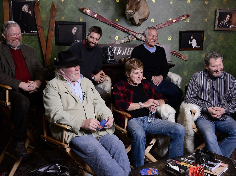 Die Filmgang: Bill Bryson, Nick Nolte, Produzent Bill Holderman, Robert Redford, Produzent Chip Diggins und Regisseur Ken Kwapis (v.l.) im Januar 2015.