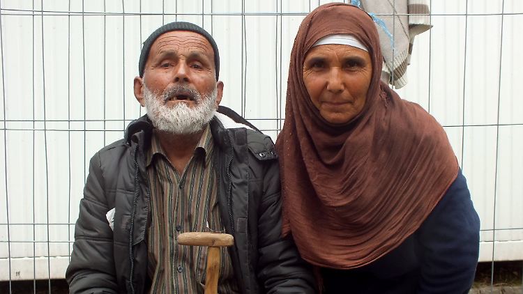 Der 110-jährigen Flüchtling aus Afghanistan und seine 60-jährige Tochter in Passau.