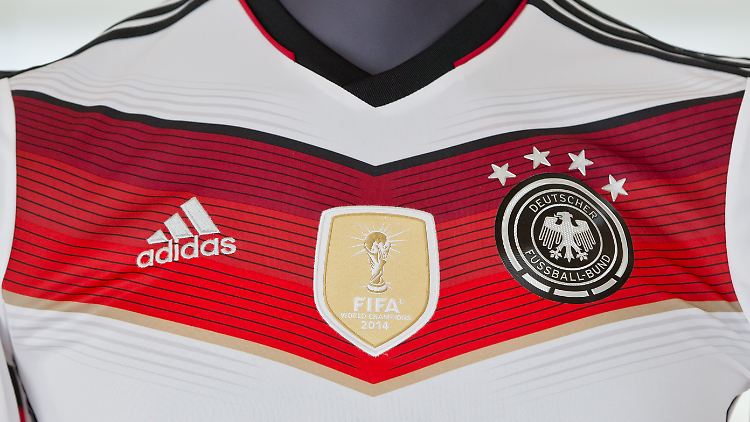 Der Sportartikel-Hersteller Adidas ist auch Ausrüster für die deutsche Nationalmannschaft. 