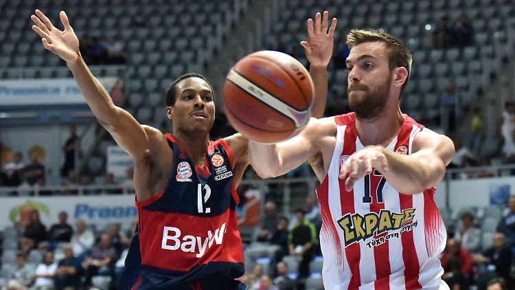 Alex Renfroe (l.) ist der neue Spielgestalter beim FC Bayern Basketball.